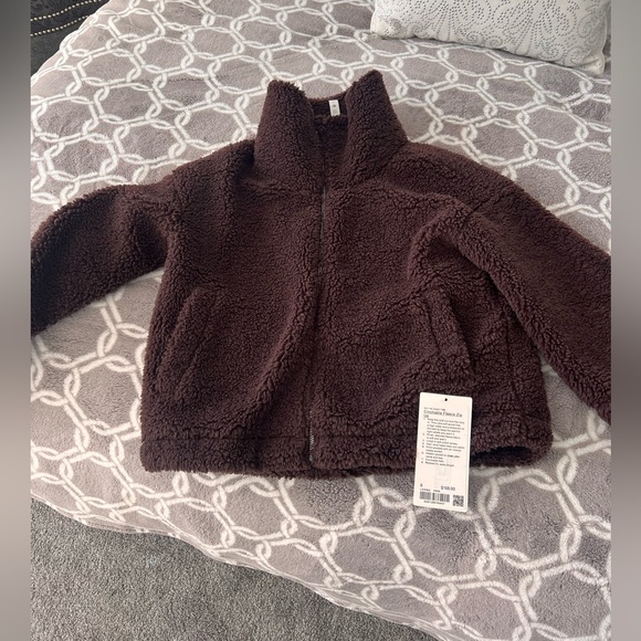 Lululemon Cinchable Fleece Zip-Up
French Press size 6 - Picture 7 of 13